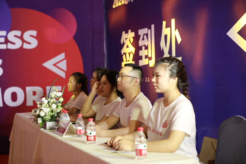  /></span></p>
<p><span style=